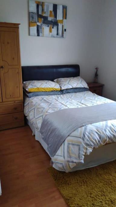 Cheerful Three Bedroom Country Cottage Ballina  Exteriör bild